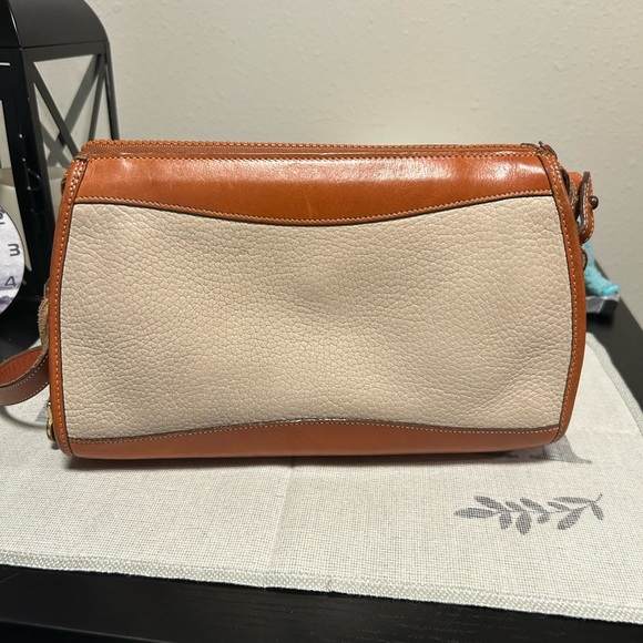 Dooney & Bourke Vintage Cream and Brown Crossbody Bag - Picture 2 of 14